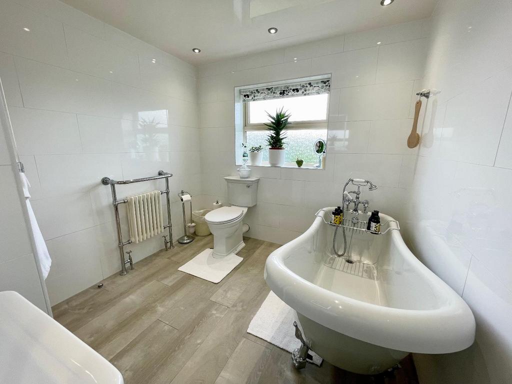 Family bathroom/w.c.