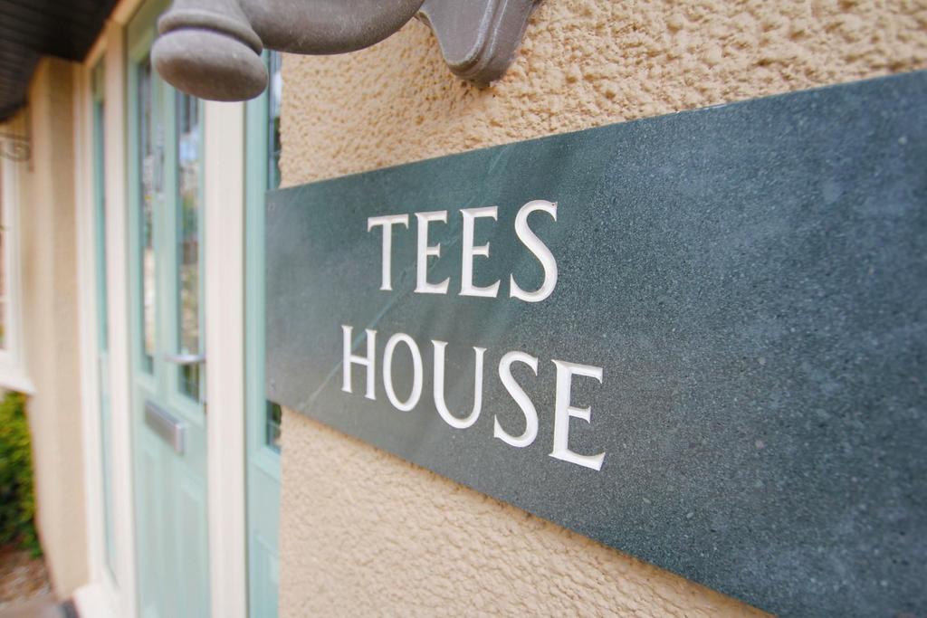 Tees House Sign