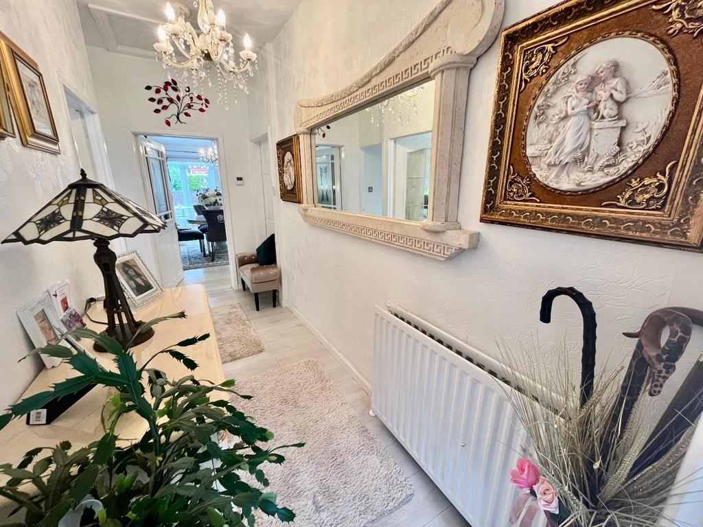 Whinfield Road, Darlington 2 bed semidetached bungalow £165,000