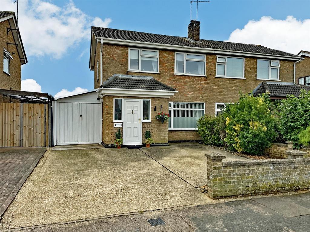 Caithness Road, Stamford 3 bed semidetached house for sale £335,000