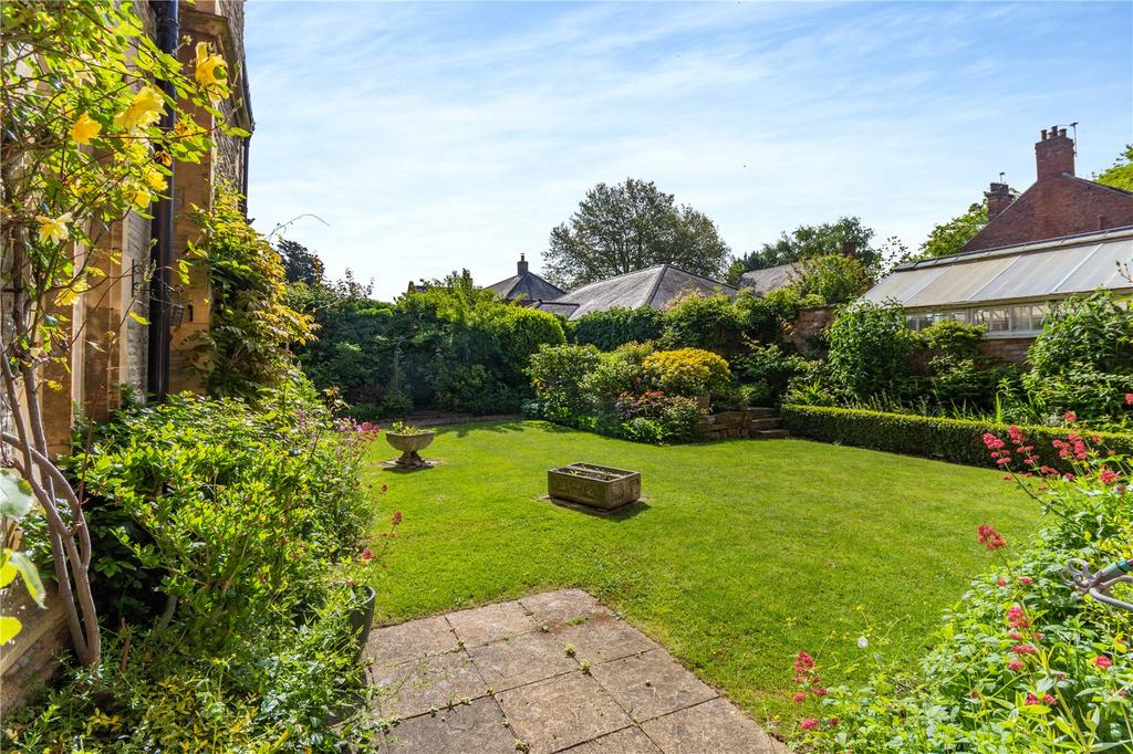 Rear Communal Garden