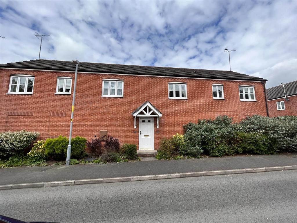 Chestnut Drive, Hagley, Stourbridge 1 bed apartment £650 pcm (£150 pw)