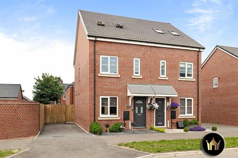 90 Bailey Avenue, Meon Vale, Stratford-upon-avon, CV37 8QW