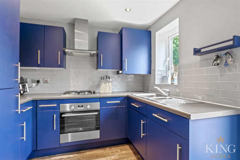90 Bailey Avenue, Meon Vale, Stratford-upon-avon, CV37 8QW