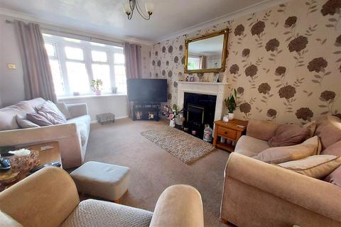 5 Ashdene Close, Hartlebury, Kidderminster, DY11 7TN