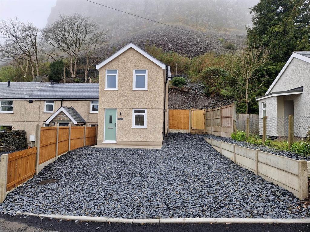 Dolgarrog Ddu, Blaenau Ffestiniog 2 bed house to rent £575 pcm (£133 pw)