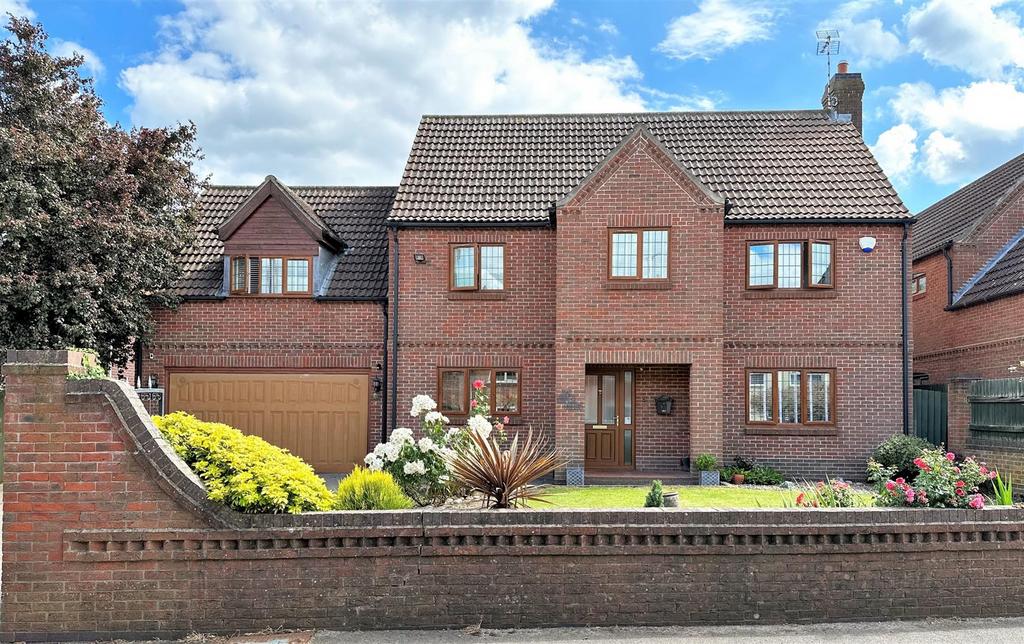 Welbournes Lane, Long Bennington, Newark 4 bed detached house for sale £575,000