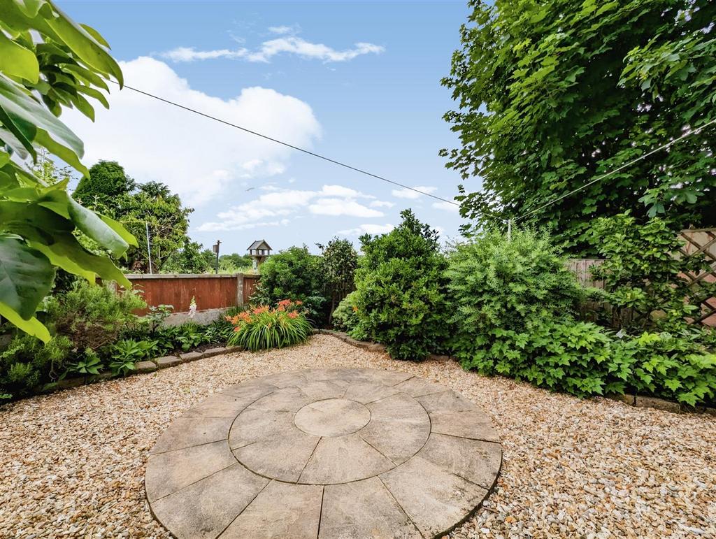 Arlington Drive, Leigh 4 bed semidetached house for sale £249,995