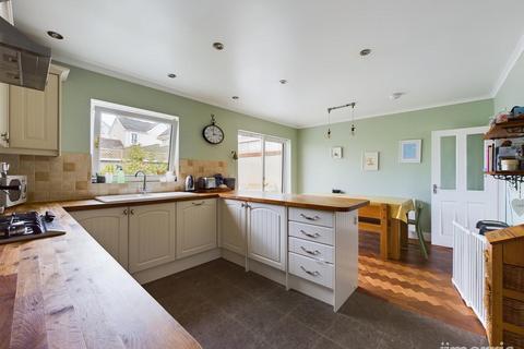 4 bedroom detached bungalow for sale, Kiln Park Road, NARBERTH