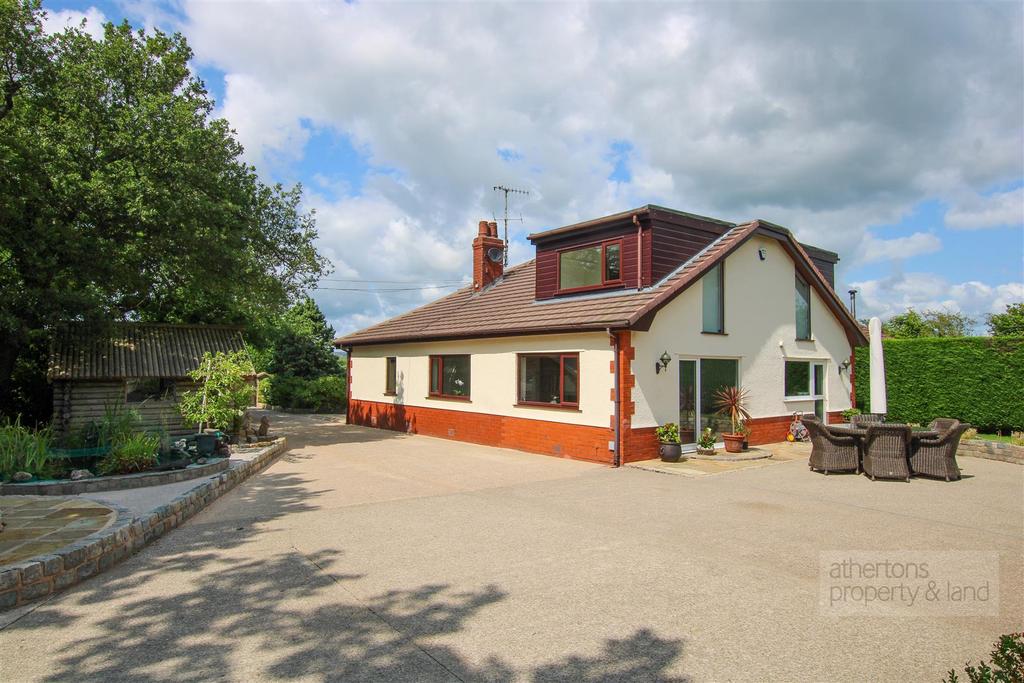 Longsight Road, Clayton Le Dale, Ribble Valley 4 bed detached house for