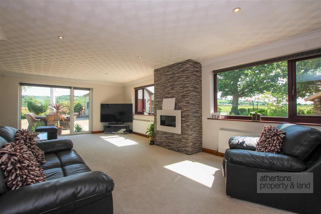 Longsight Road, Clayton Le Dale, Ribble Valley 4 bed detached house for