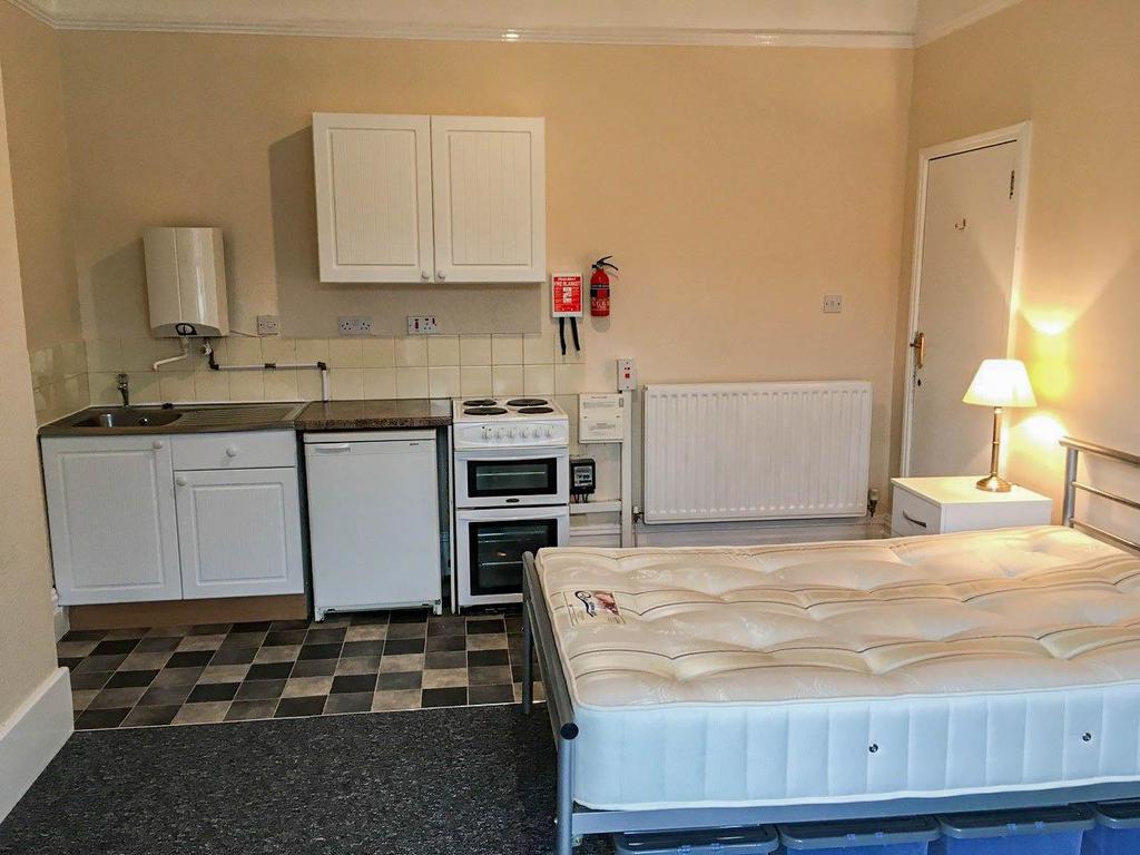 Room D kitchen.JPG