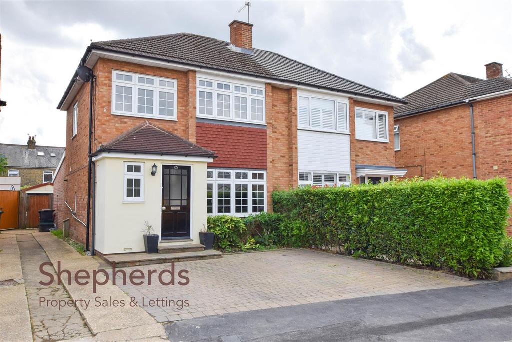 Ashdown Crescent, Cheshunt EN8 4 bed semidetached house £495,000