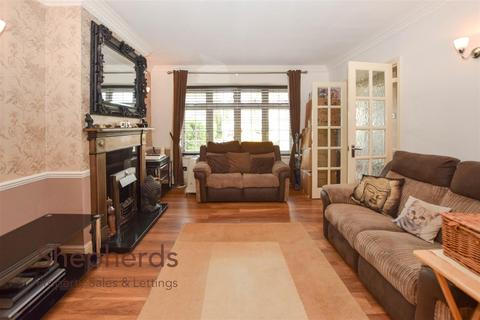 25 Ashdown Crescent, Cheshunt, Waltham Cross, EN8 0RS