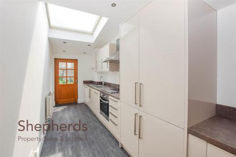25 Ashdown Crescent, Cheshunt, Waltham Cross, EN8 0RS