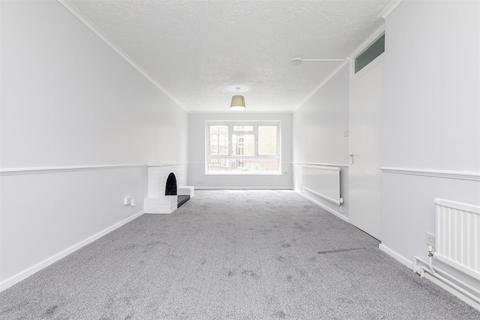 16 Brierly Gardens, London, E2 0TE