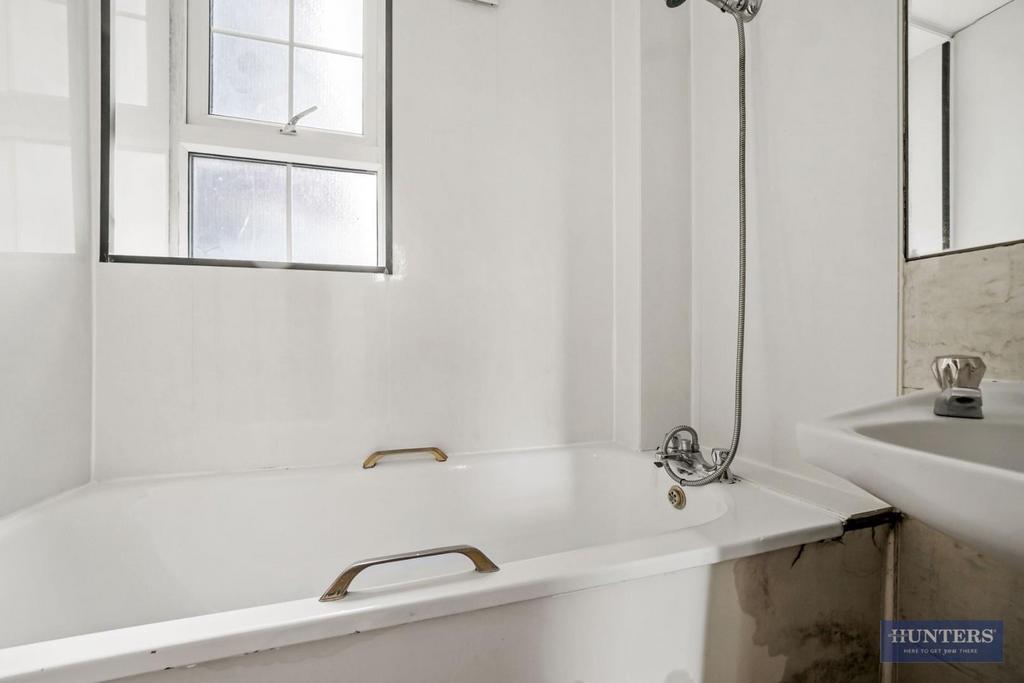 Long Meadow - tz Td Ygo I4 Rs8b H7 FXPXP.jpg