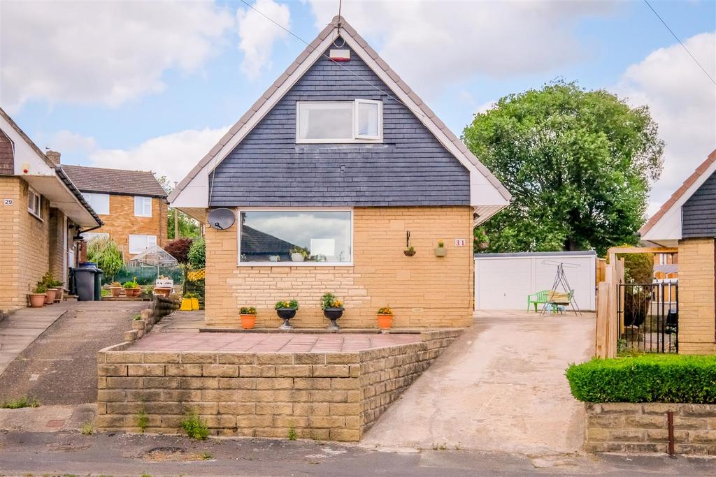 Warrenside, Huddersfield, HD2 3 bed detached house for sale £209,950