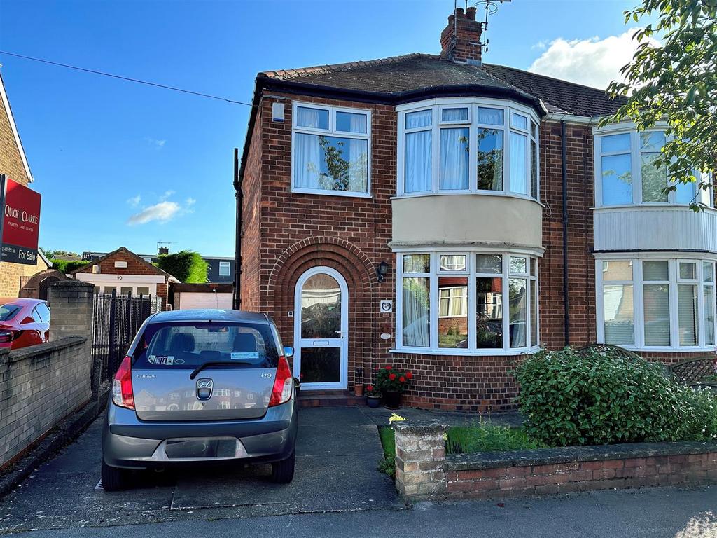 Derrymore Road, Willerby, Hull 3 bed semidetached house for sale £