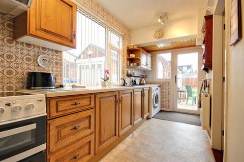 3 bedroom semi-detached house for sale, Derrymore Road, Willerby, Hull