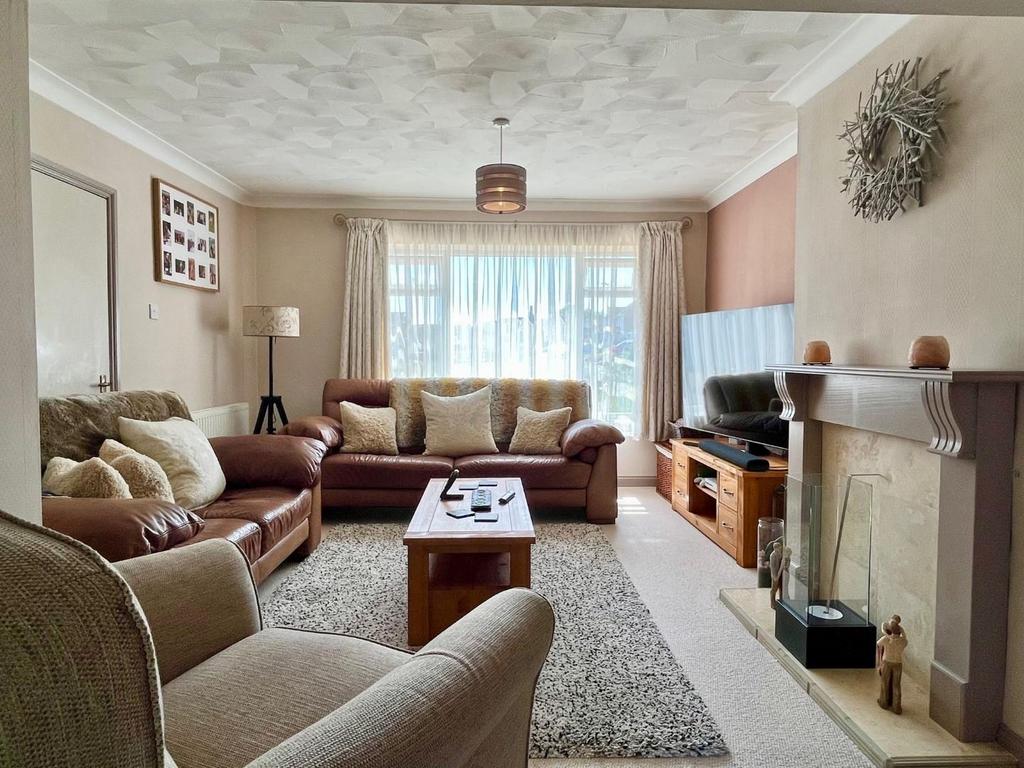 Meadowside Road, Four Oaks, Sutton... 5 bed semidetached house £500,000