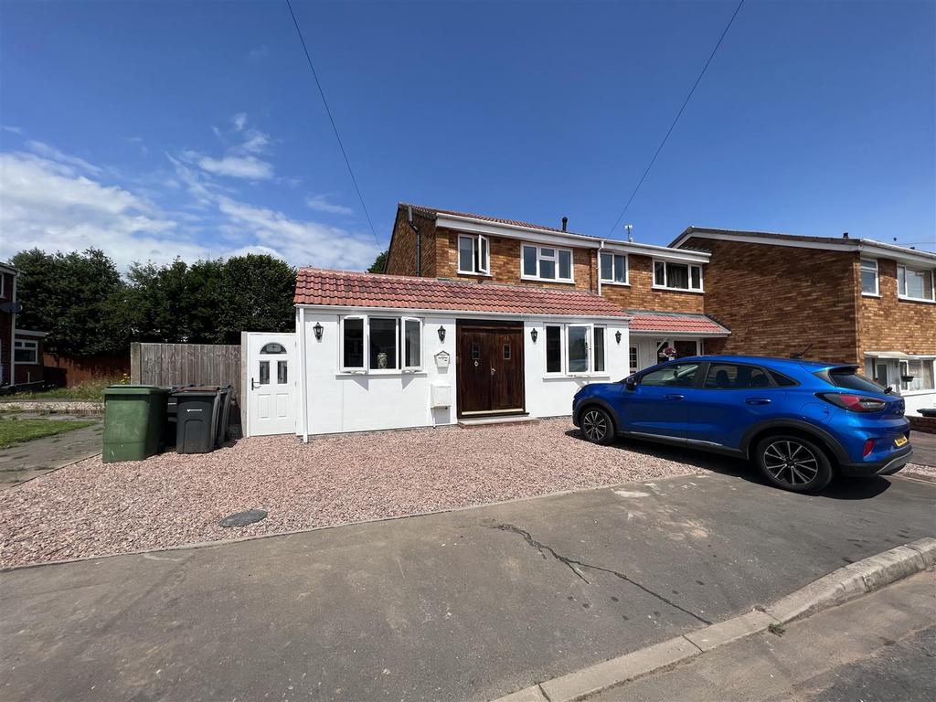 Heather Croft Great Barr Birmingham 3 Bed Semi Detached House For