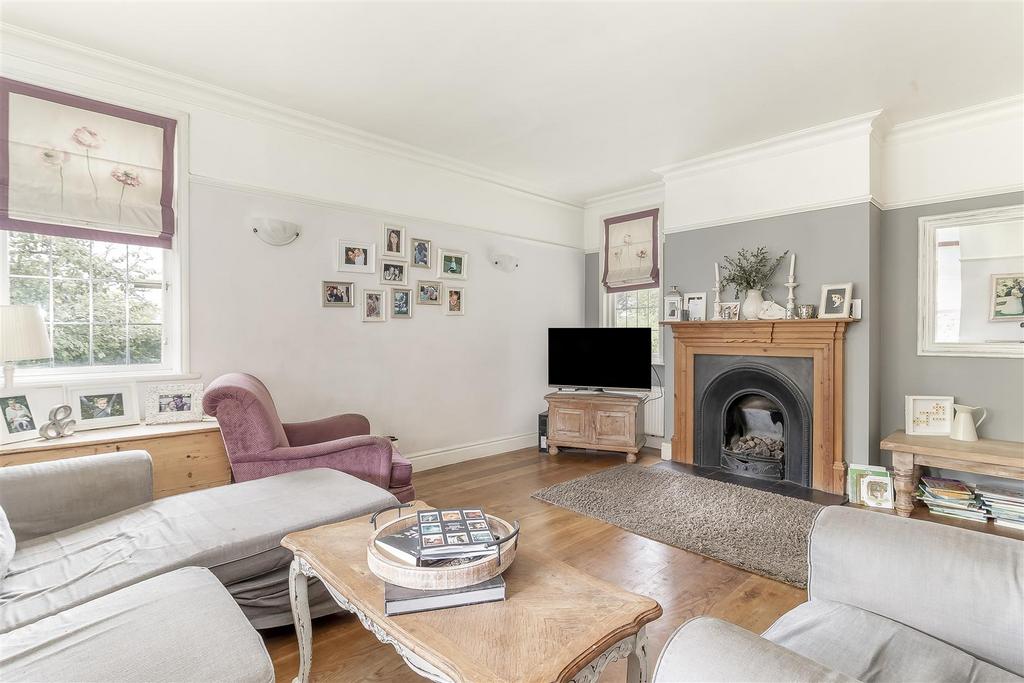Moor Road, Bramhope, Leeds 6 bed detached house for sale £925,000