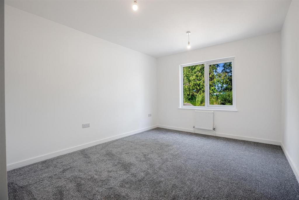 A15 - Kennicott Place, Totnes - 230614.jpg