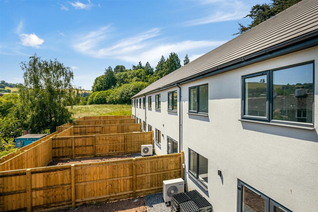 A06 - Kennicott Place, Totnes - 230614.jpg