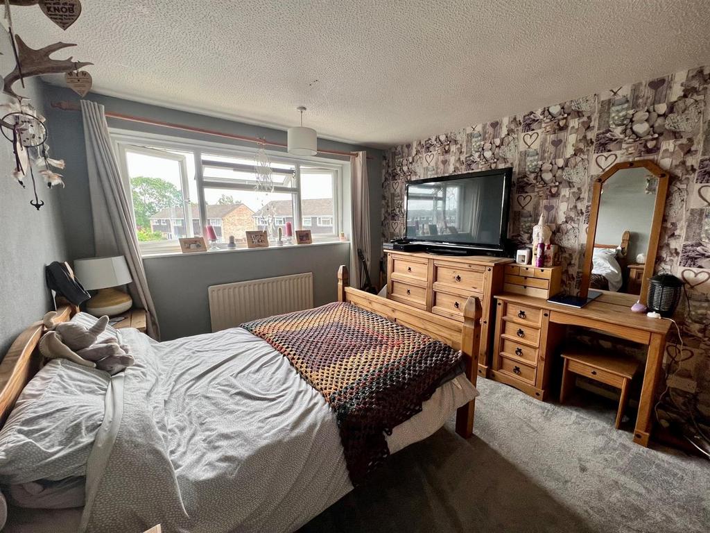 Orford Way, Malvern 3 bed terraced house £229,950