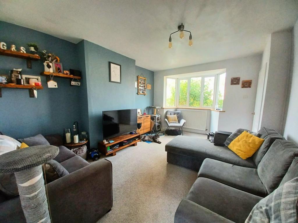 Rosebery Park, Dursley, GL11 4NS 2 bed end of terrace house £235,000