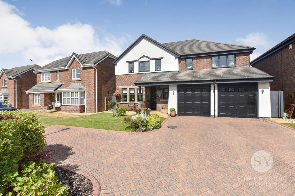 Masefield Close, Old Langho, Blackburn, BB6 5 bed detached house for