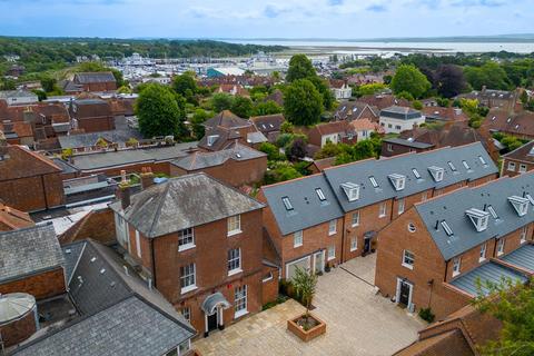 4 bedroom townhouse for sale, High Street, Lymington, Hampshire, so41