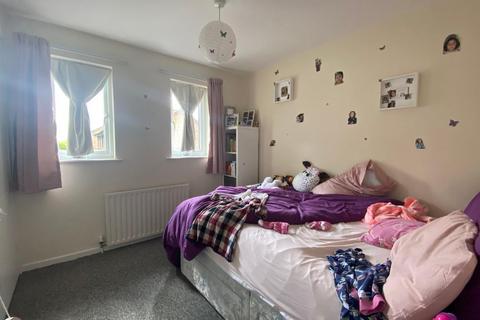 91 Beaumont Drive, Northampton, NN3 8PS