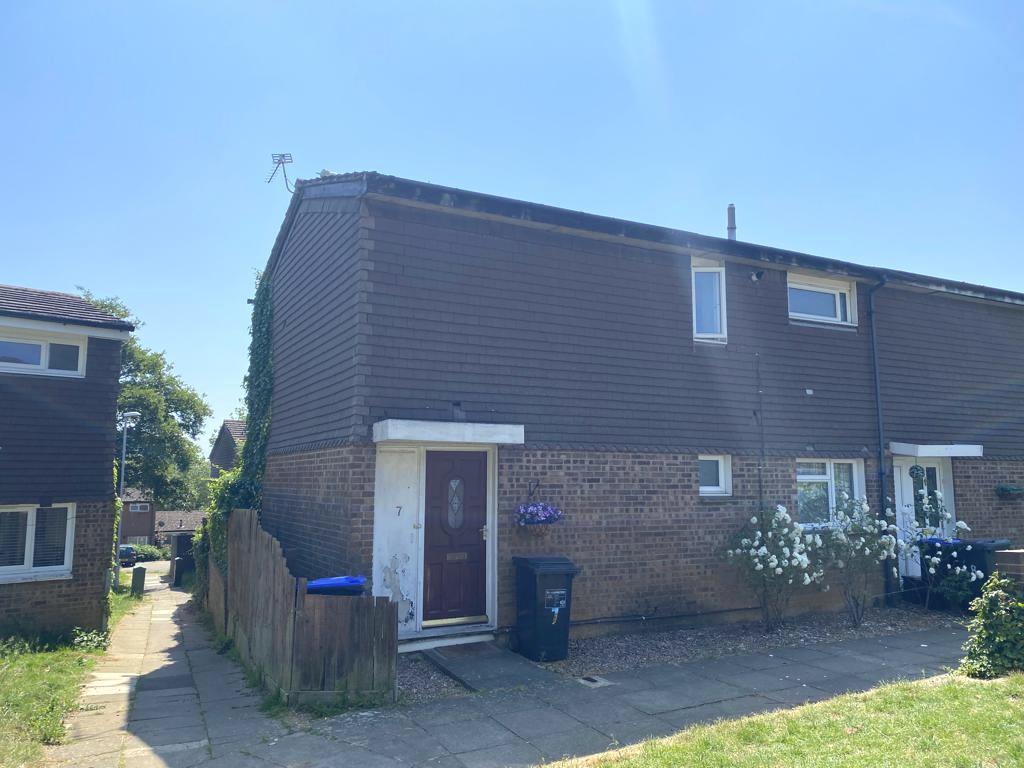 Flaxwell Court, Standens Barn, Northampton NN3 3 bed end of terrace