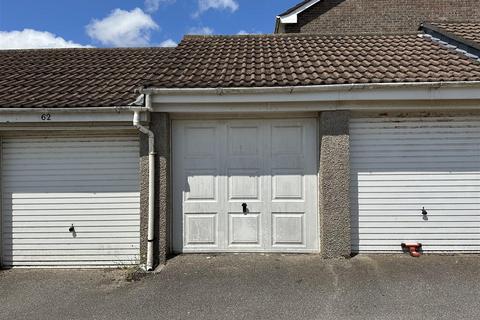 63 Killigrew Gardens, St Erme, Truro, TR4 9BT