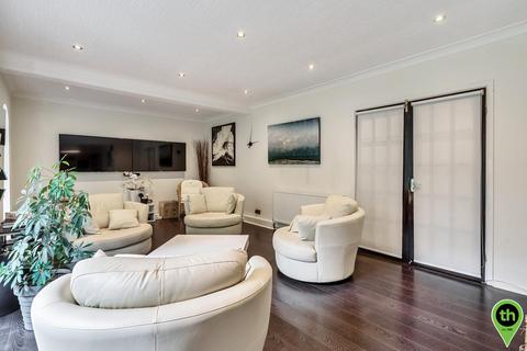 4 bedroom detached house for sale, The Rise, Edgware