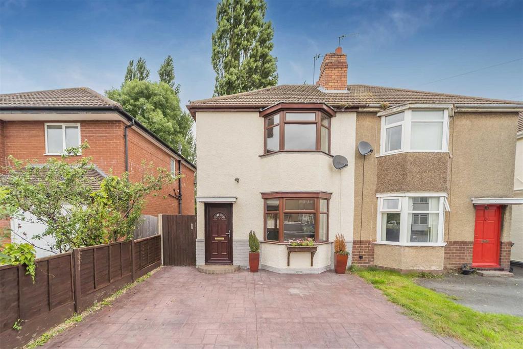 Lane Green Avenue, Codsall... 2 bed semidetached house £925 pcm (£213 pw)