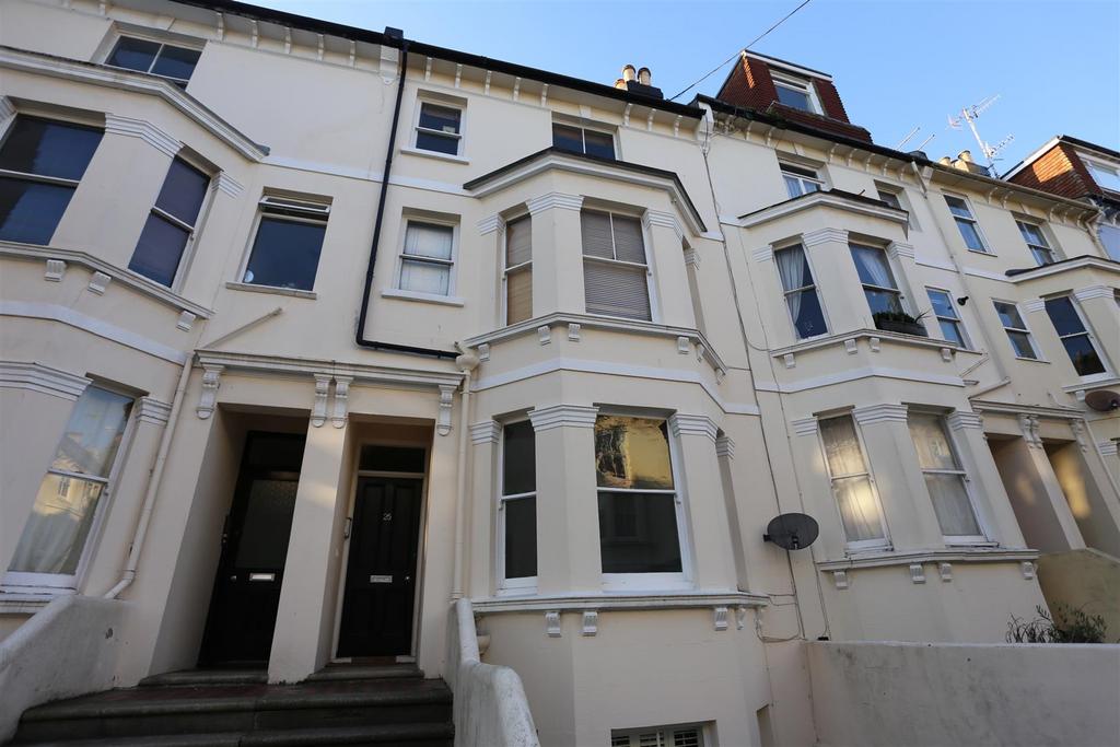 Lansdowne Street, Hove 1 bed flat £1,150 pcm (£265 pw)