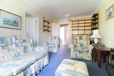 2 bedroom flat for sale, Kestrel Court, Ware