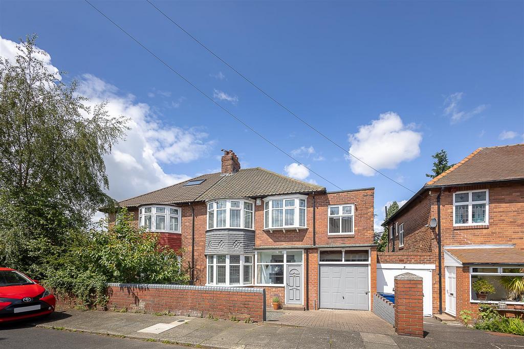 Bourne Avenue, Fenham, Newcastle upon Tyne 4 bed semidetached house