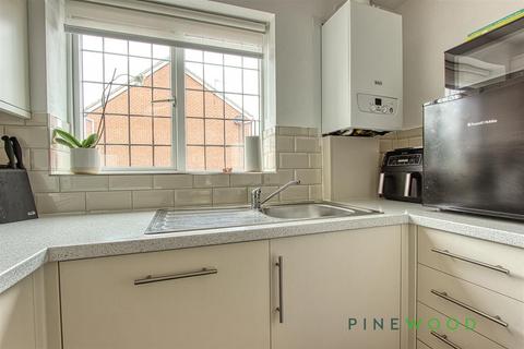 17 Bradgate Croft, Chesterfield, S41 0XZ