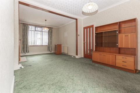 2 Oak Road, Erith, DA8 2NL