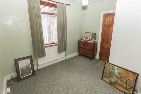 2 Oak Road, Erith, DA8 2NL