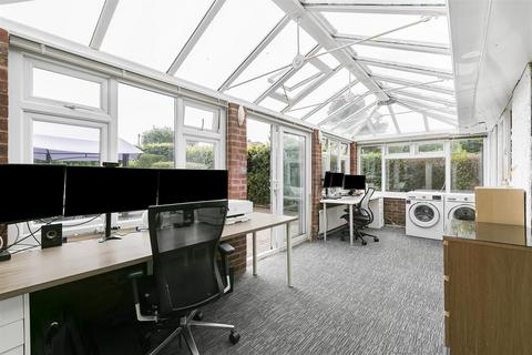15 West Gardens, Epsom, KT17 1NQ