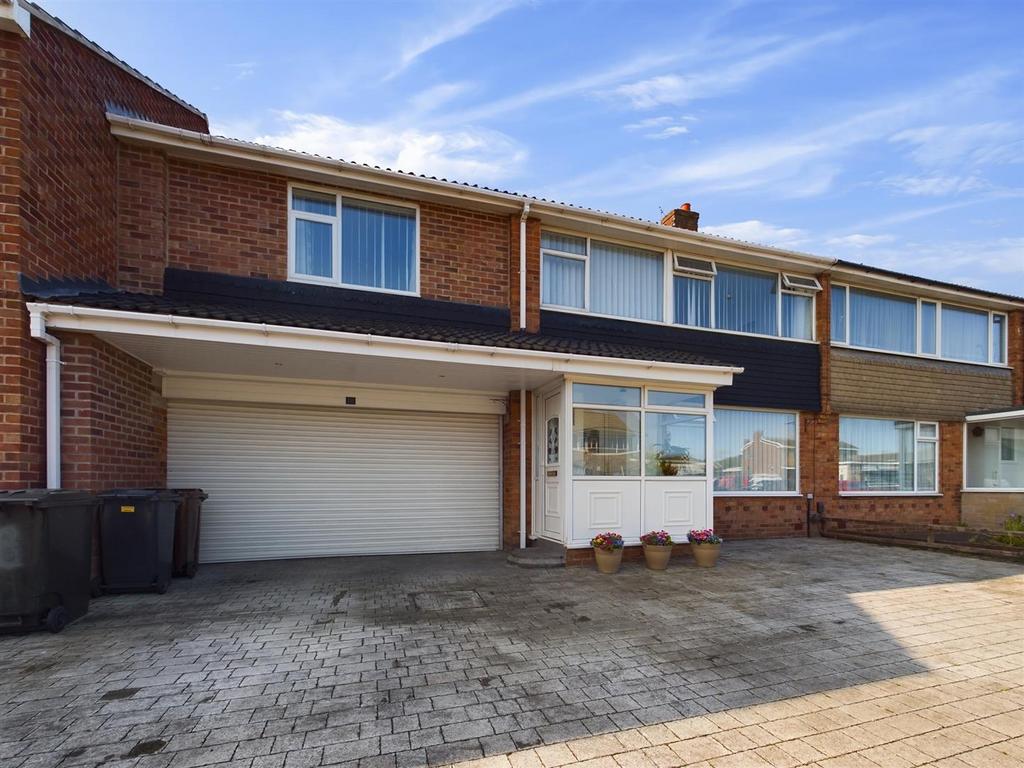 Farringdon Road, Cullercoats 5 bed semidetached house for sale £445,000
