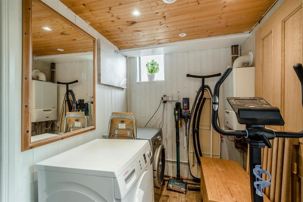 8559101-interior10.jpg