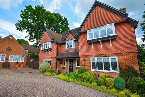 5 bedroom detached house for sale, Orchard Way, Sedlescombe