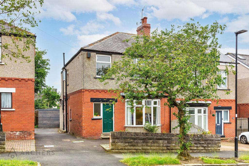 Delph House Road, Crosspool, Sheffield 3 bed semidetached house for