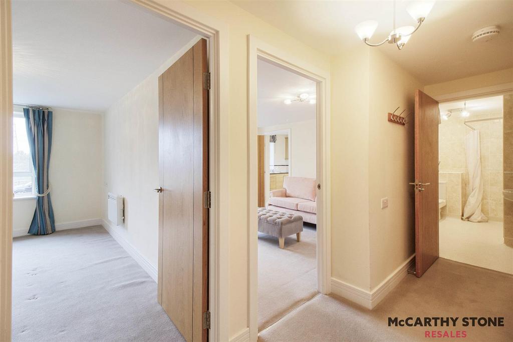 03 hallway.jpg